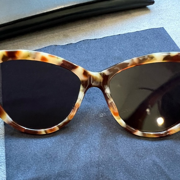 YSL Monogram Cat Eye Tortoise Shell Sunglasses - Picture 11 of 17